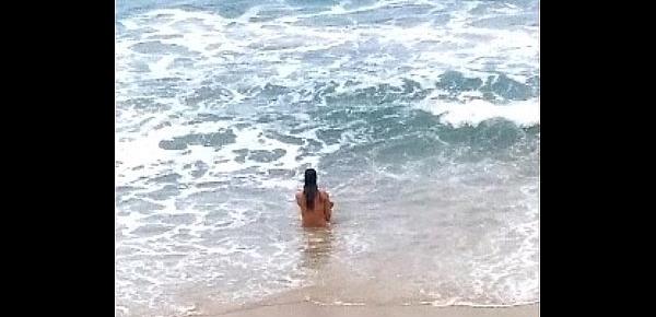  espiando en playa nudista